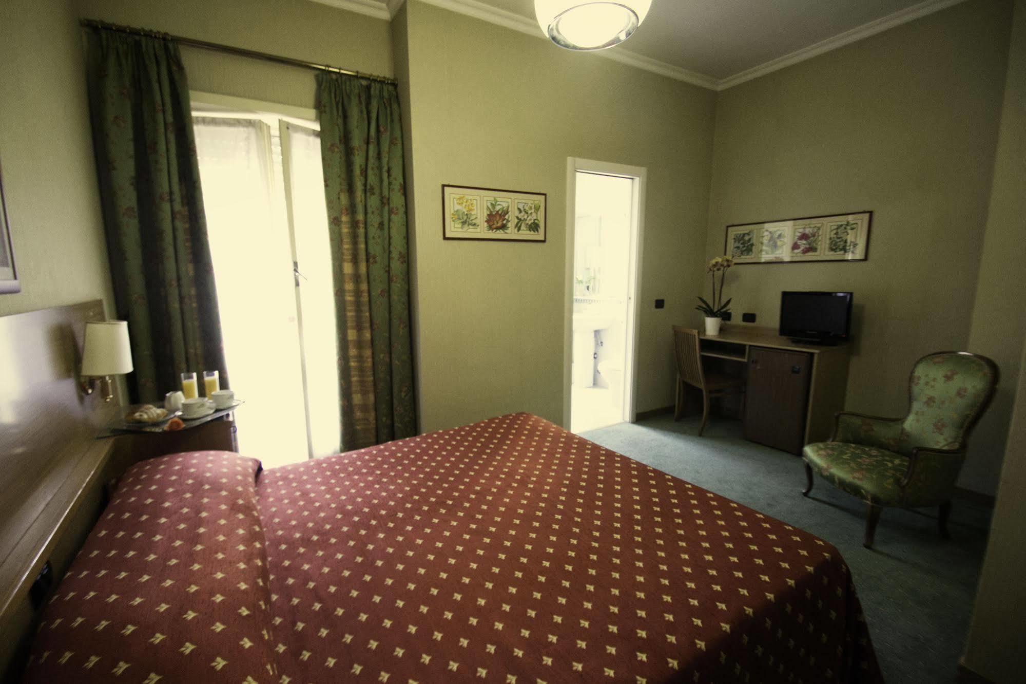 York Hotel ローマ エクステリア 写真